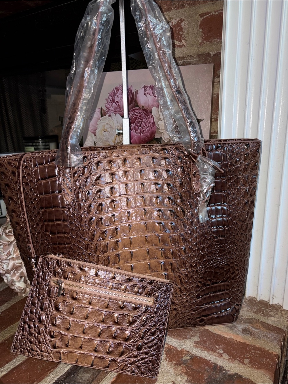 Brown Croc-Embossed Tote Bag with Pouch - Unbranded